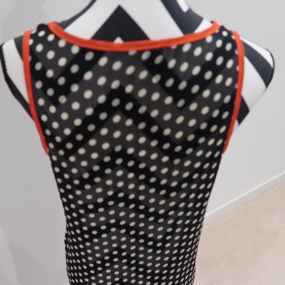 Polka Dot Sleeveless Top with Long Back Hem - Picture 5 of 7